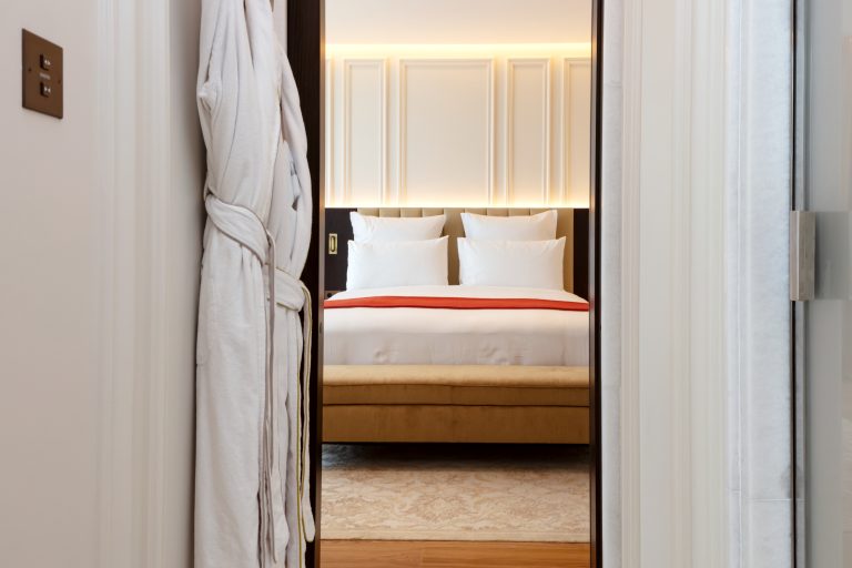 Mandarin Oriental – Parisian Apartment Gilles & Boissier