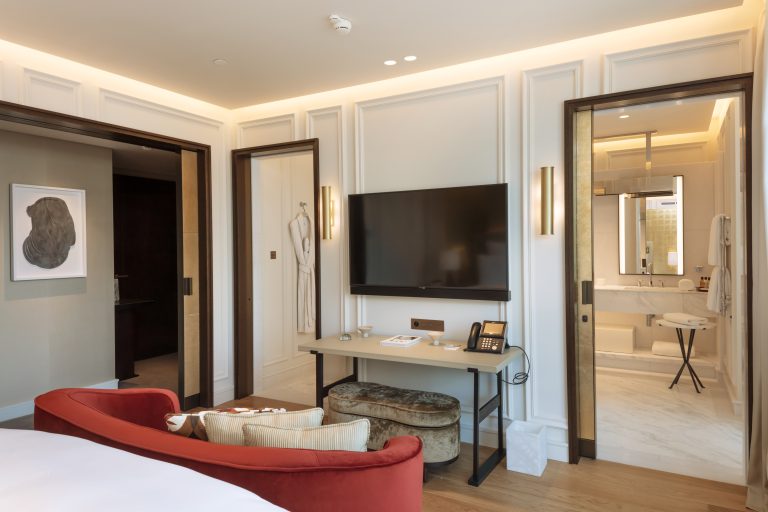 Mandarin Oriental – Parisian Apartment Gilles & Boissier