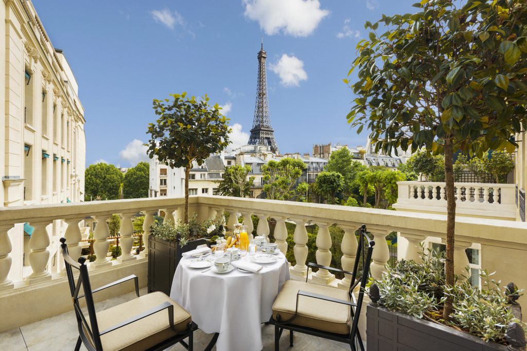 Shangri-La Hotel