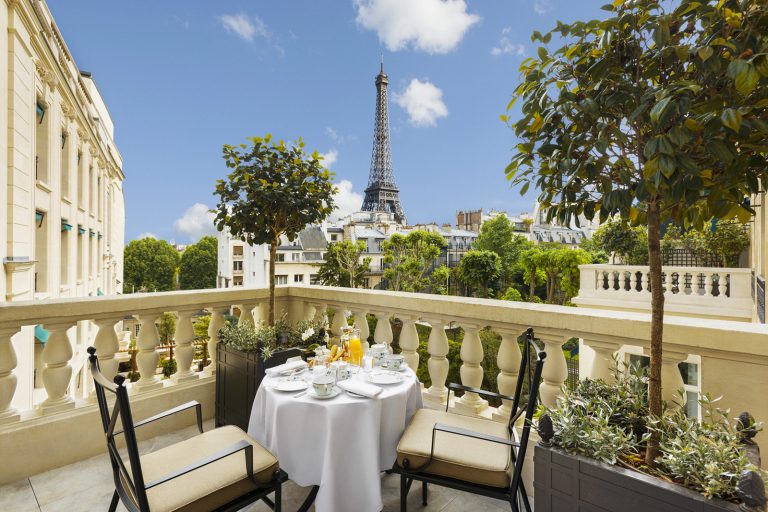 Shangri-La Hotel