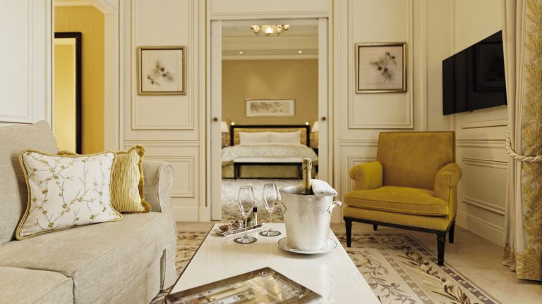 Shangri-La Hotel