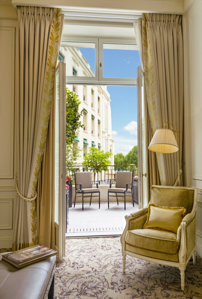 Shangri-La Hotel