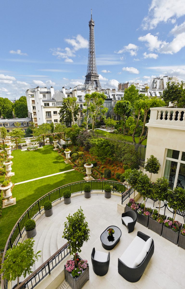 Shangri-La Hotel
